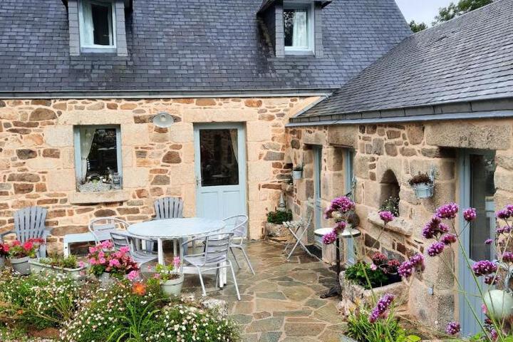 Maison accueillante à Cléden-Cap-Sizun avec jardin clos