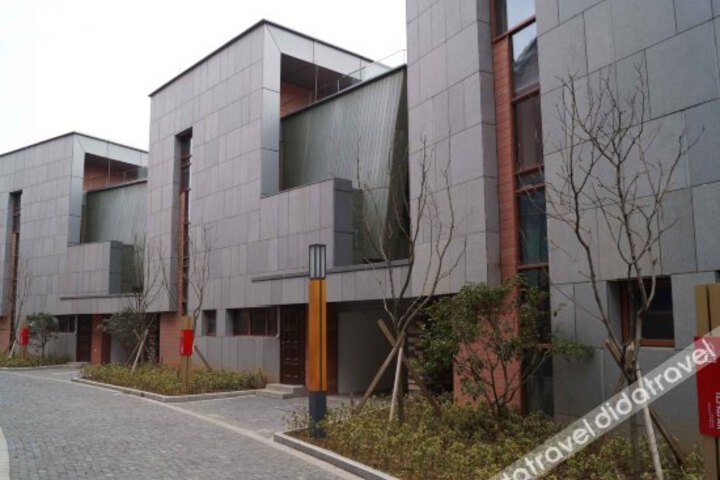 Tangshan Hot Spring Cultural Center