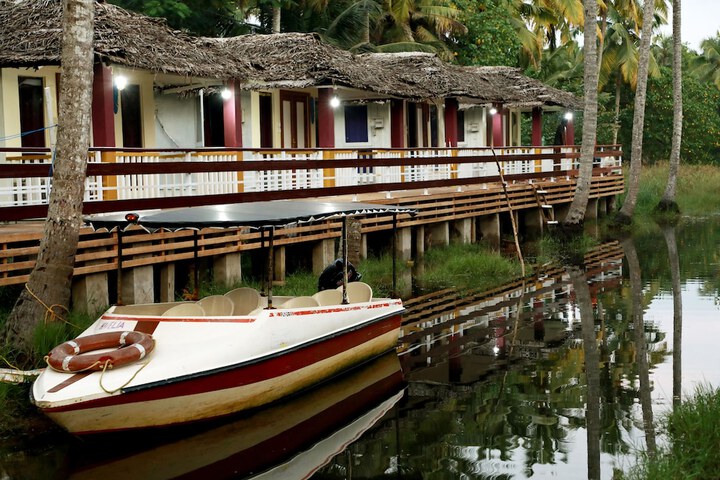 Image of Phoenix Island Resort