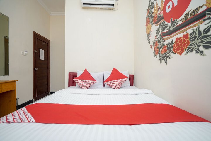 Room 8 of 32
