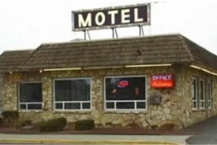 Hotel 7 of 8