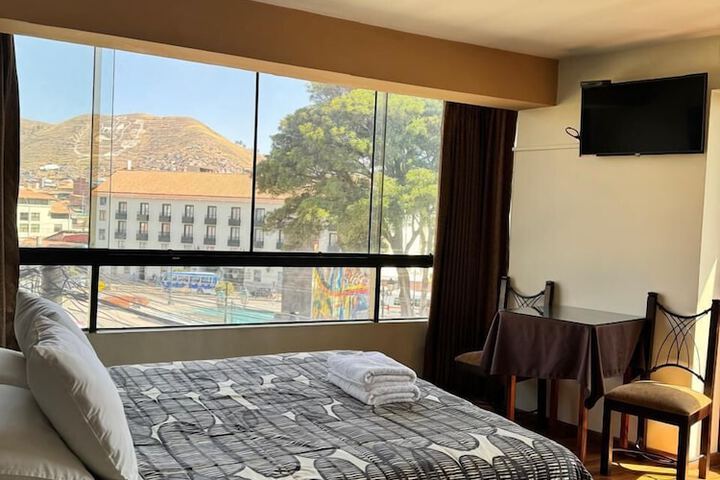 Room 10 of 21