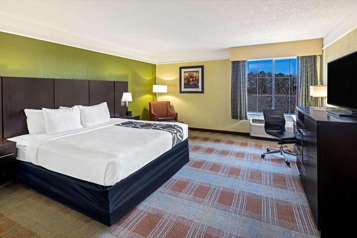 1 King Bed (11 of 43)