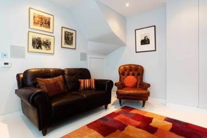 Room 15 of 17