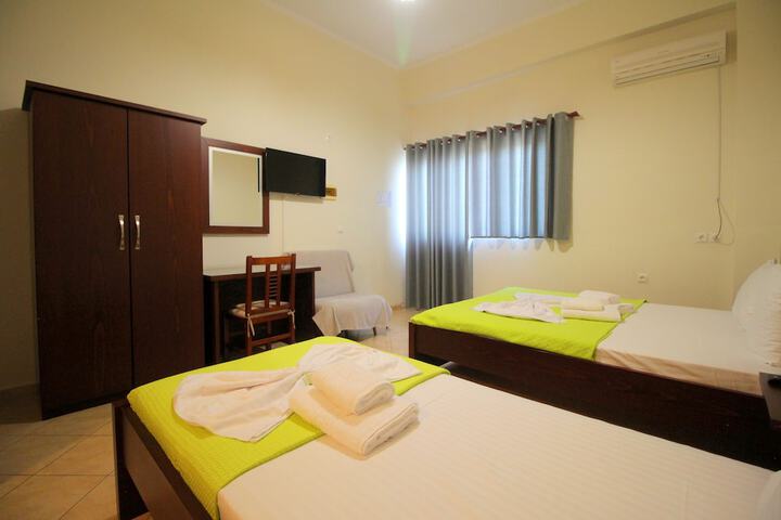 Room 39 of 245