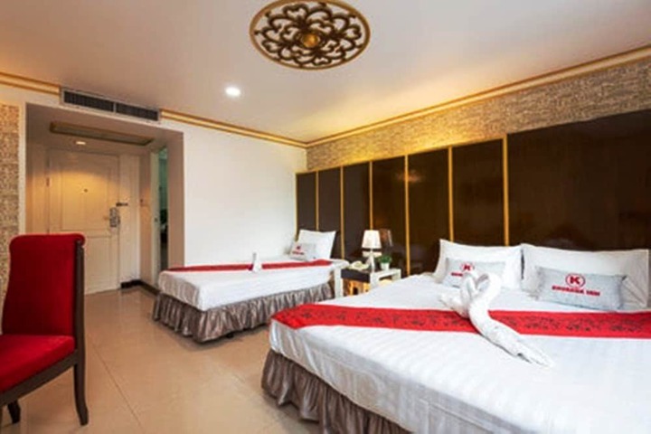 Room 8 of 23