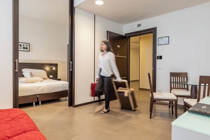 Room 16 of 35