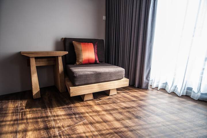 Room 32 of 80