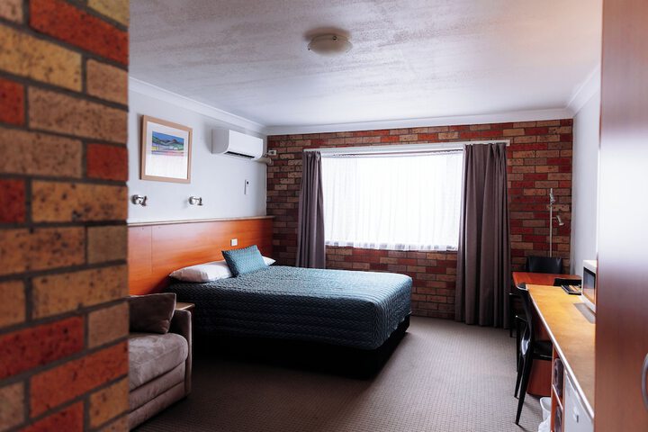Room 10 of 95
