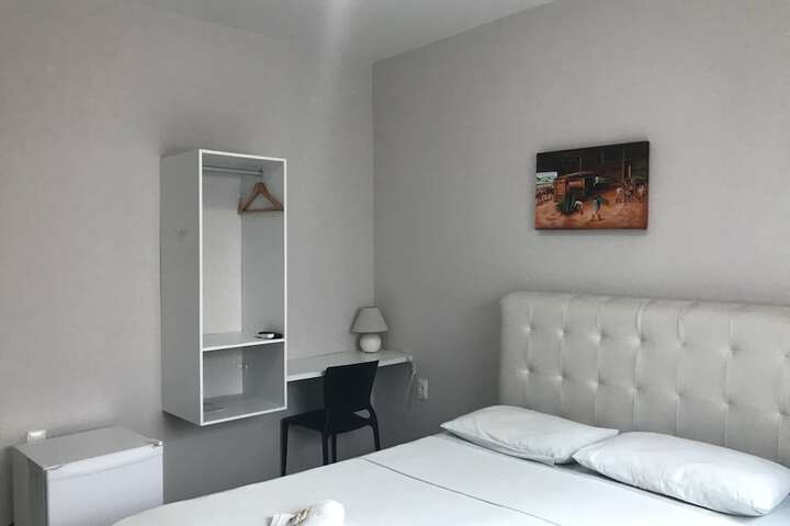 Room 13 of 48