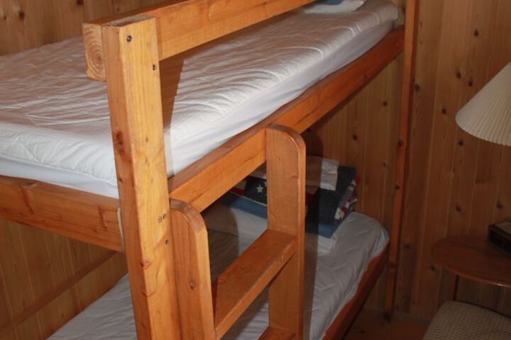 Room 4 of 64