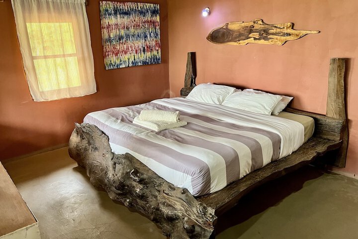Room 15 of 96