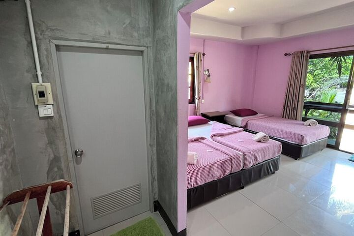 Room 29 of 90