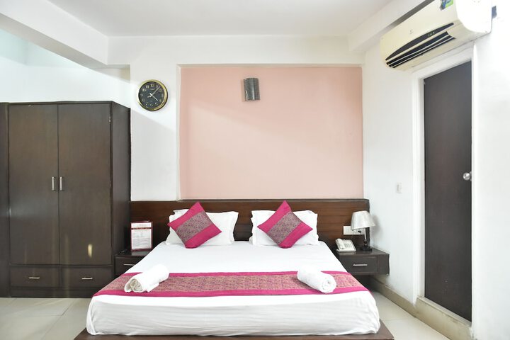 Room 6 of 21