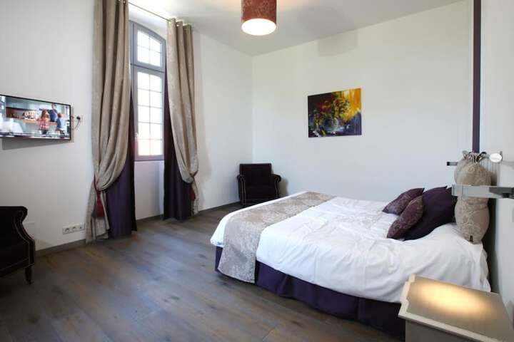 Room 8 of 52