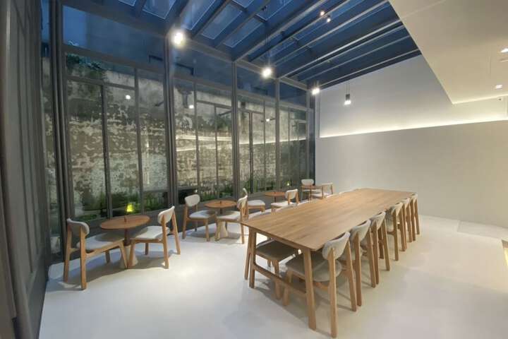 Dining 50 of 55