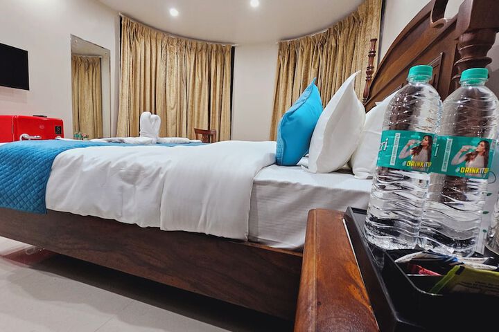 Room 42 of 77