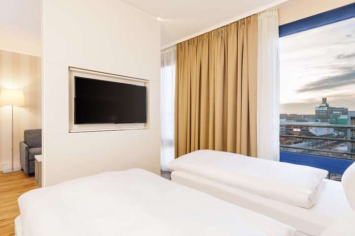 Room 3 of 31