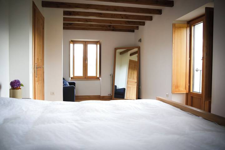 Room 3 of 23
