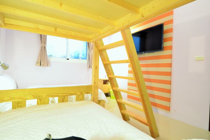 Room 12 of 53