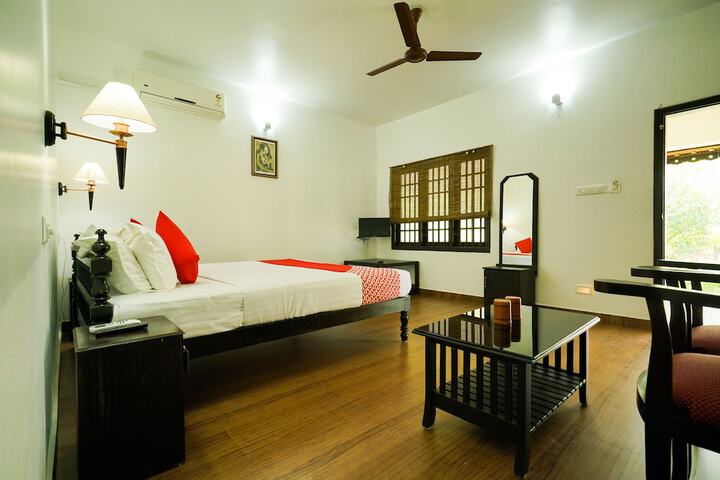 Room 8 of 40