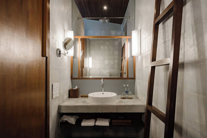 Bath Interior