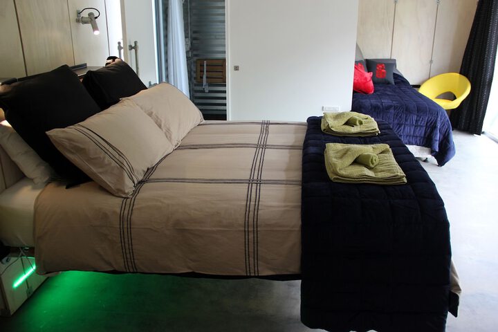Room 3 of 60