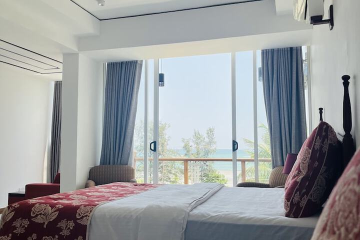 Room 32 of 170