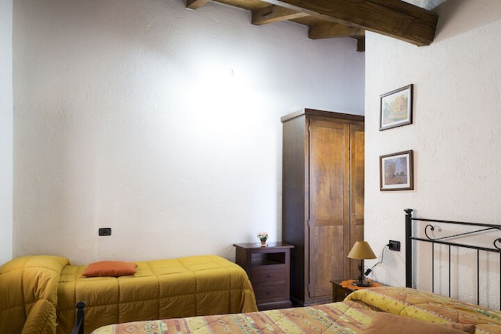 Room 15 of 62