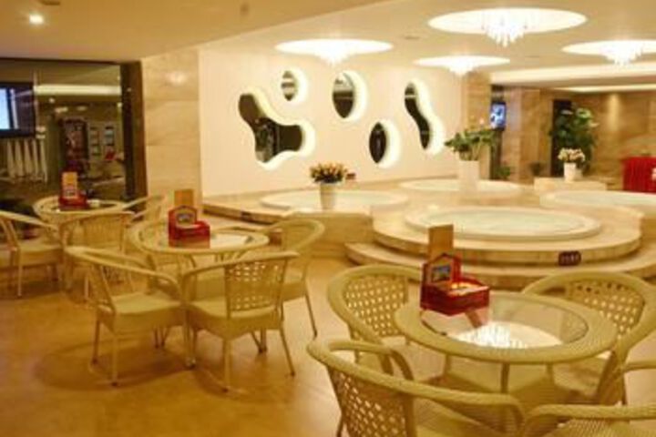 Hotel Interior 73 of 112