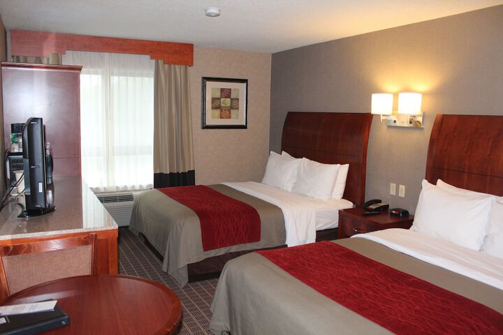 Quadruple Queen Bed (9 of 10)