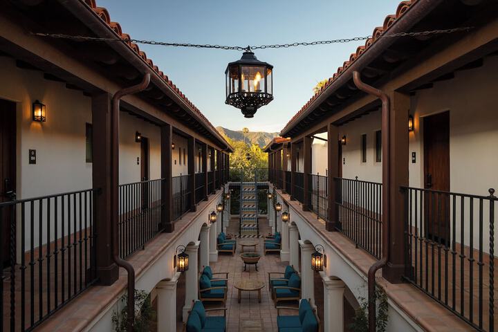Hotel Exterior 72 of 89