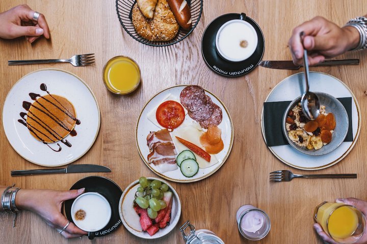 Breakfast/Coffee Service 109 of 124