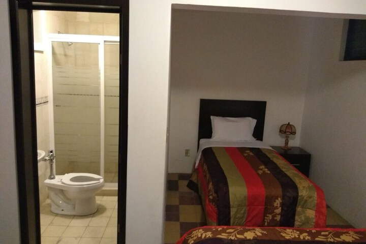 Room 11 of 41