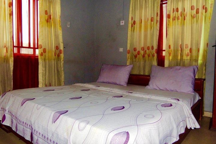 Room 14 of 25