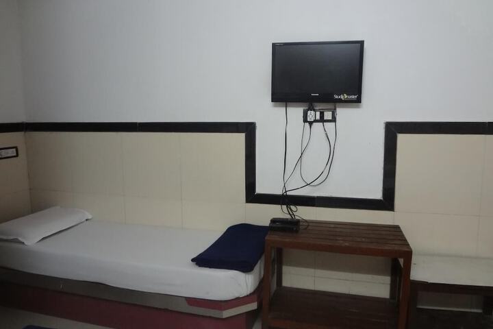 Room 8 of 46