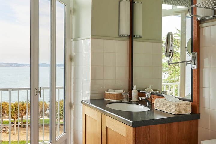 Room 11 of 86