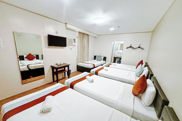 Room 36 of 60