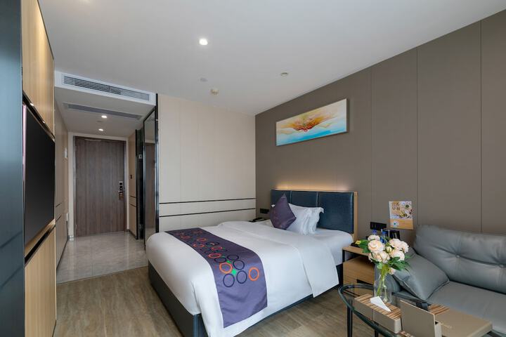 Room 4 of 56