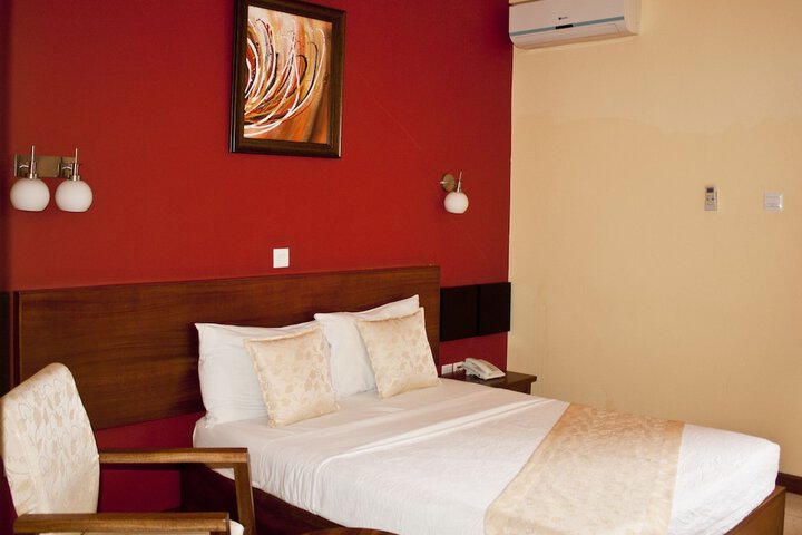 Room 15 of 53