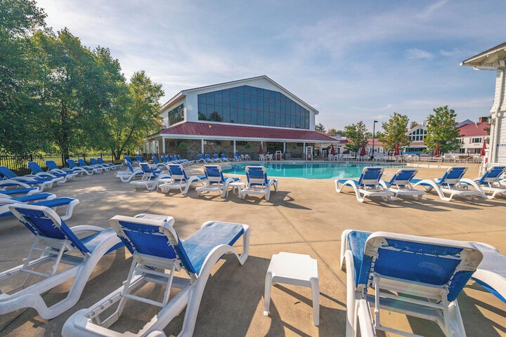 Pool Hotel