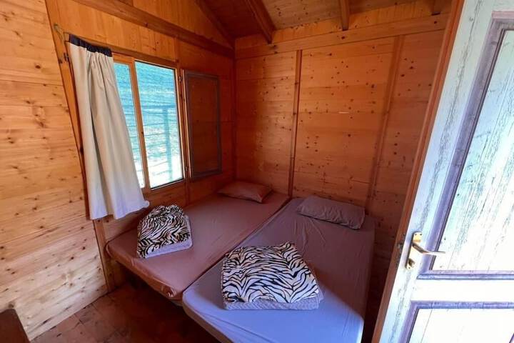 Room 4 of 44