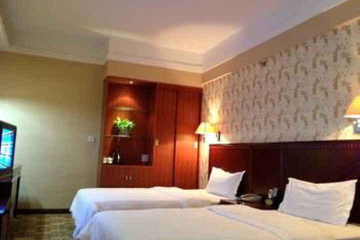 Room 27 of 43