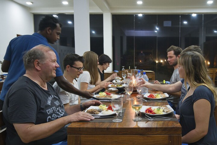 Dining 26 of 36