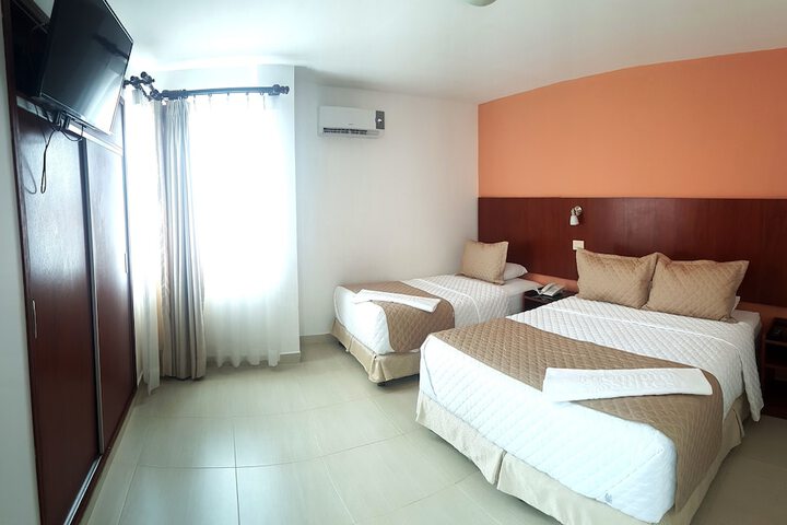 Room 13 of 122