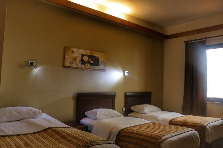 Room 6 of 108