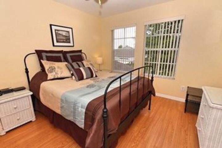 Room 8 of 31