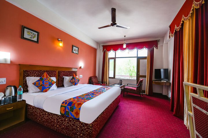Room 18 of 28