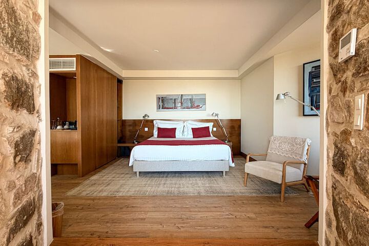Room 28 of 95