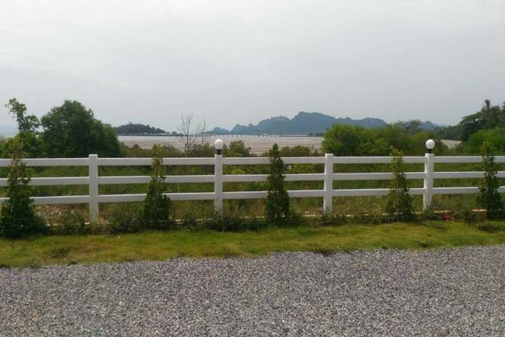 Property Grounds 15 of 16